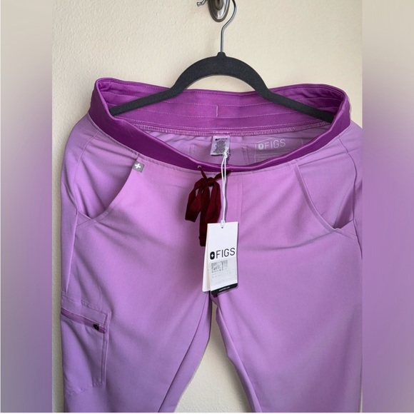 NWT Figs Set Catalina Top (XS) + Zamora Jogger (XSP) Scrub - Dusk - Picture 8 of 9